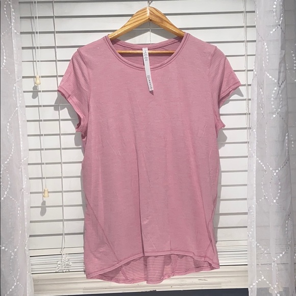 lululemon athletica Tops - LULU TOP!!